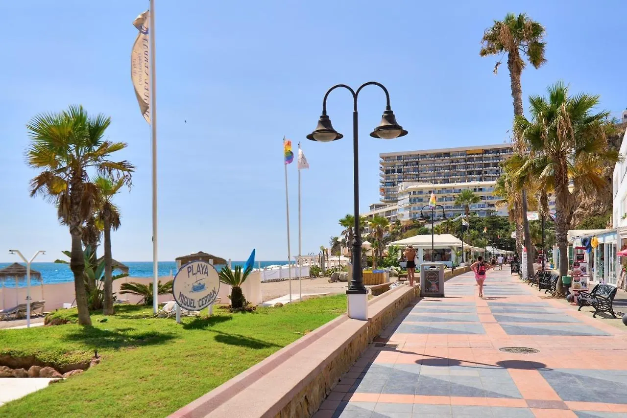 Savanna Beach. Amazing Apartment With Jacuzzi Torremolinos Spain